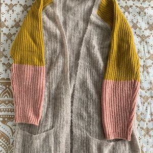 Knit Color-Blocked Light Cardigan with Pockets
